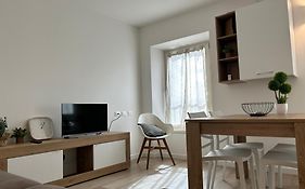 Fanzago Trilo Home